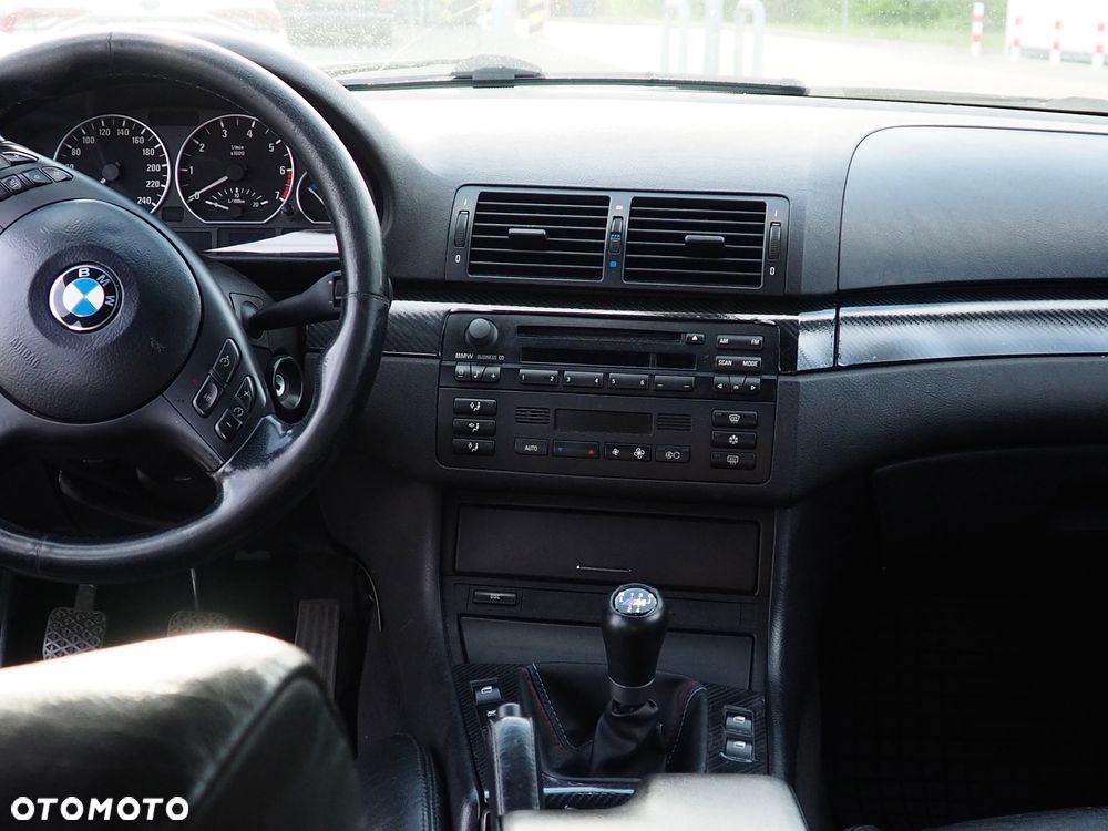 BMW Seria 3 330i - 17