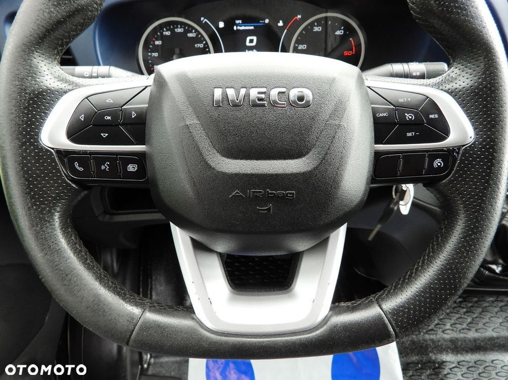 Iveco DAILY 35S18 PLANDEKA 8 PALET WEBASTO TEMPOMAT NAWIGACJA LEDY PNEUMATYKA KLIMATYZACJA  180KM - 30
