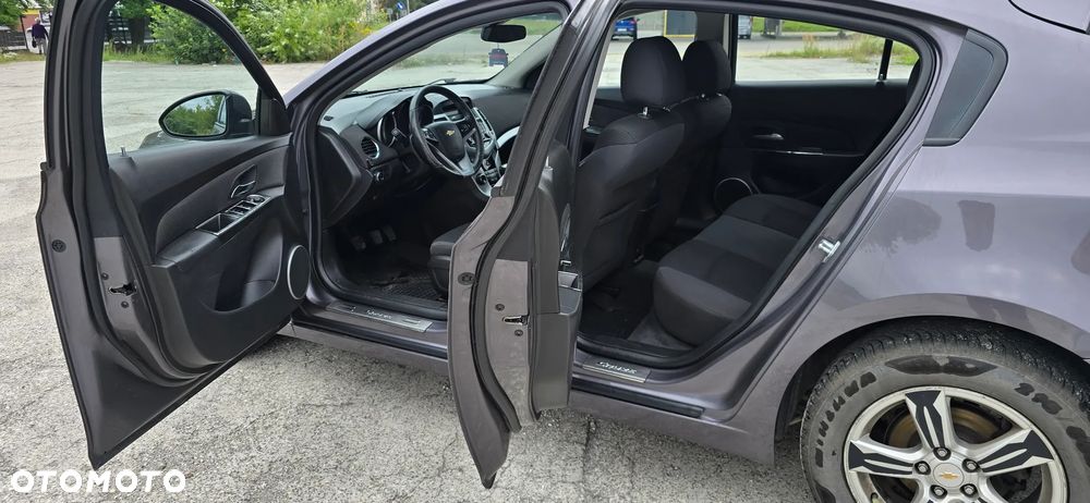 Chevrolet Cruze 1.8 LTZ - 26
