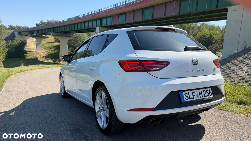 Seat Leon 2.0 TSI DSG OPF FR - 32