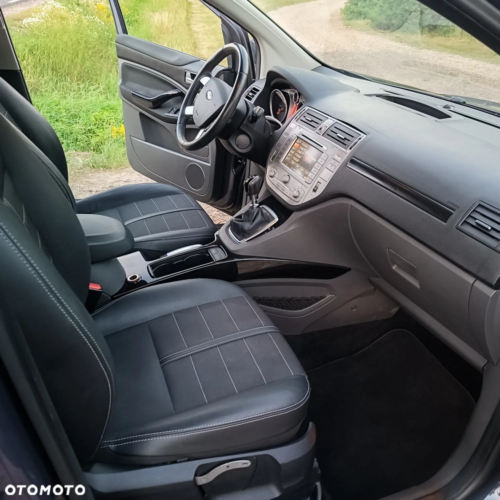 Ford Kuga 2.0 TDCi 2x4 Titanium - 19