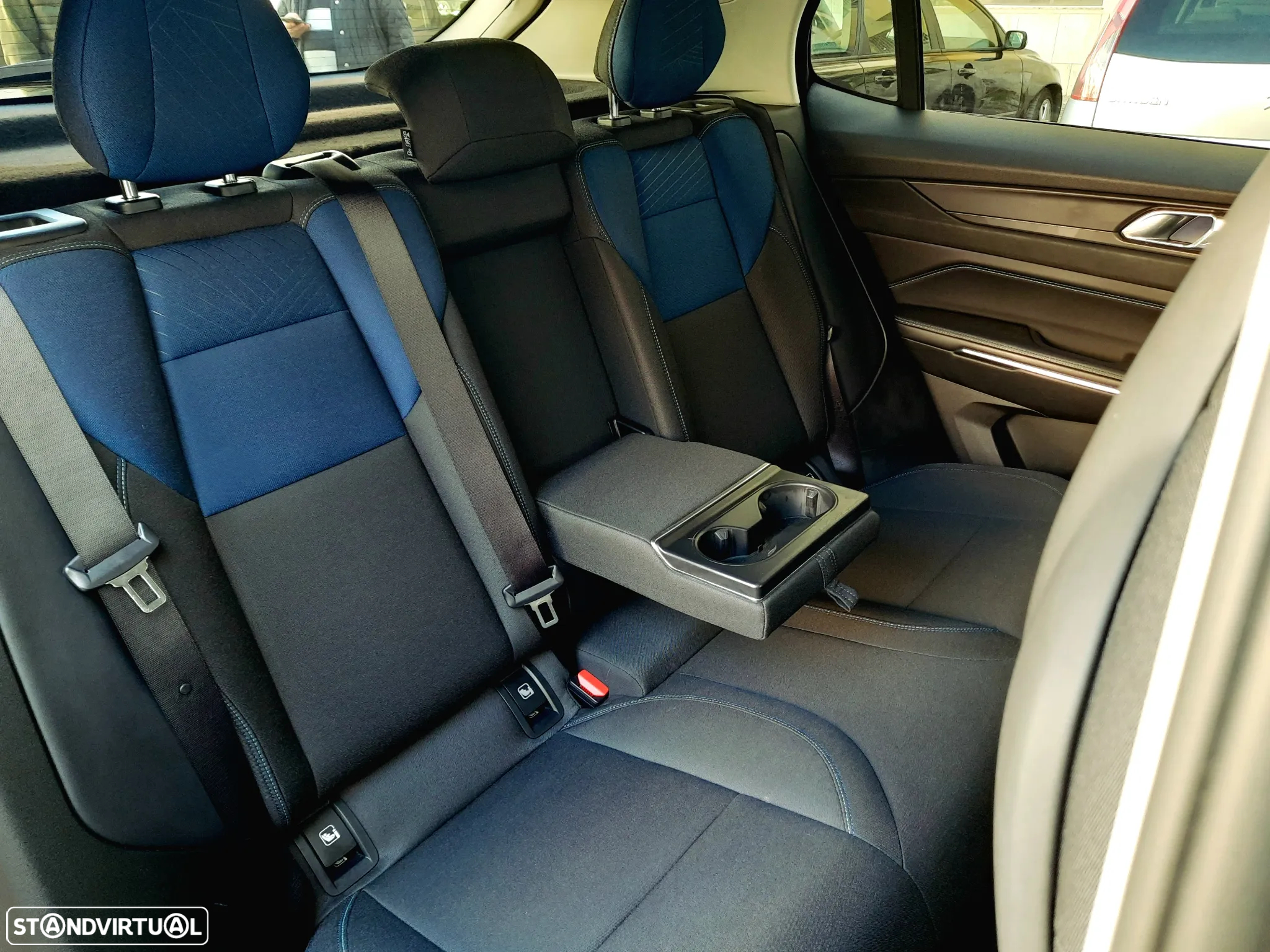 Lynk & Co 01 - 7