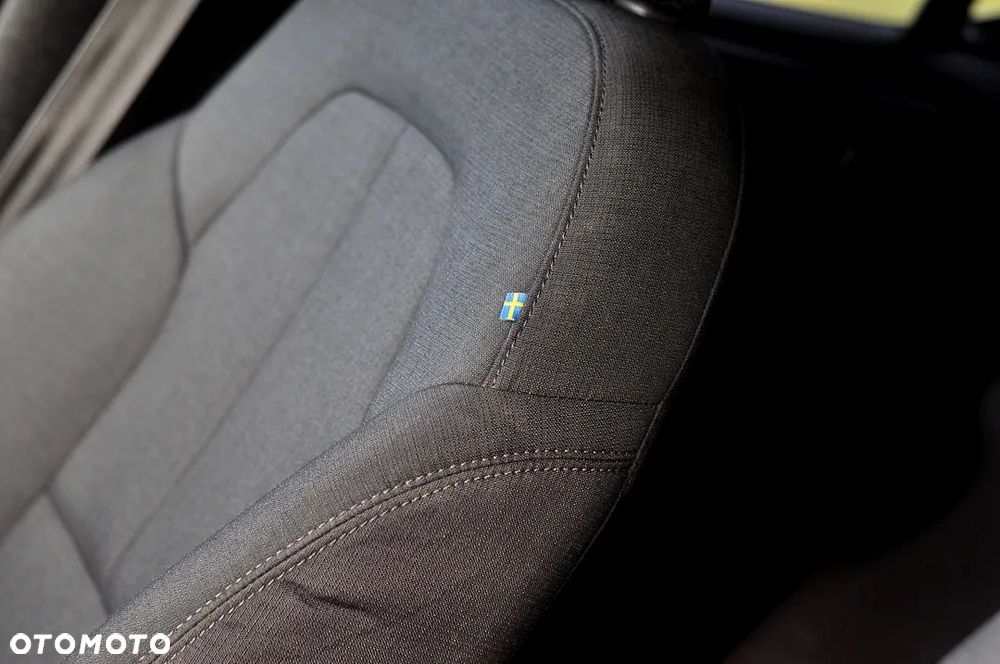 Volvo XC 40 D3 Momentum - 22