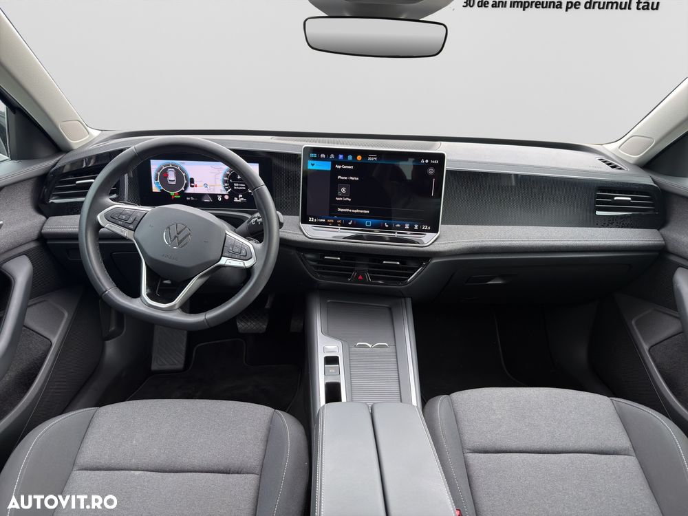 Volkswagen Passat - 13