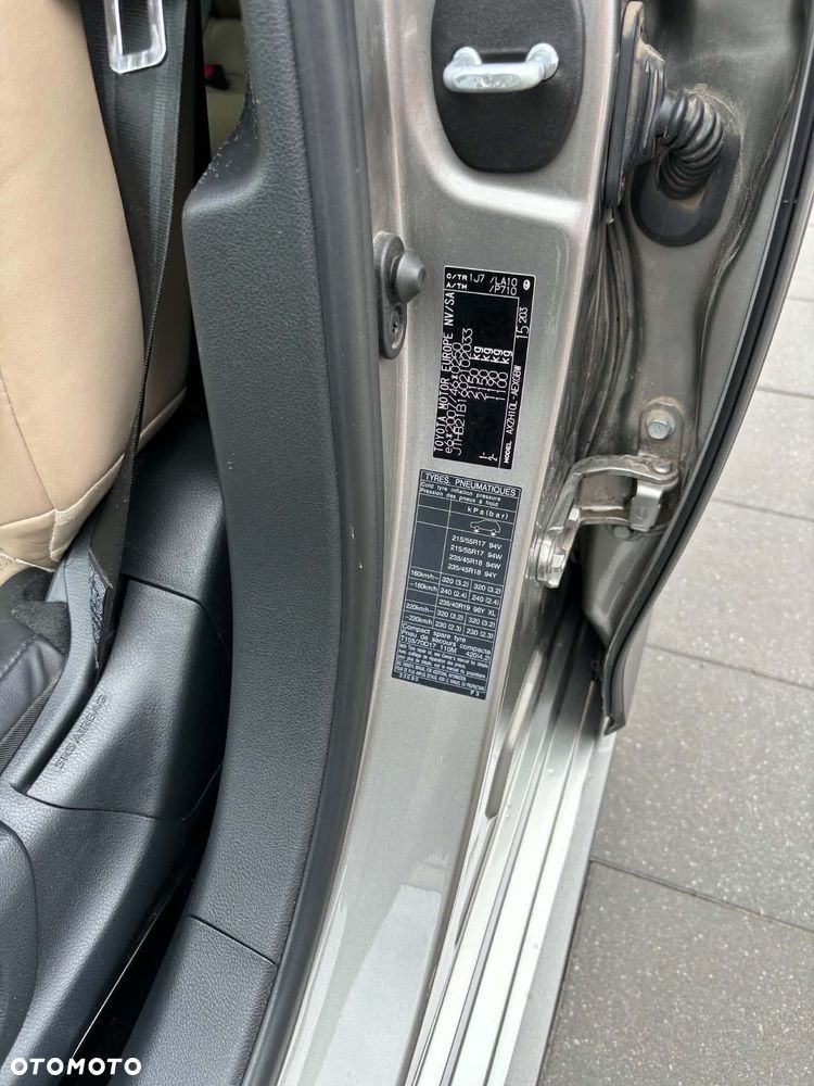 Lexus ES 300h Business Edition - 22