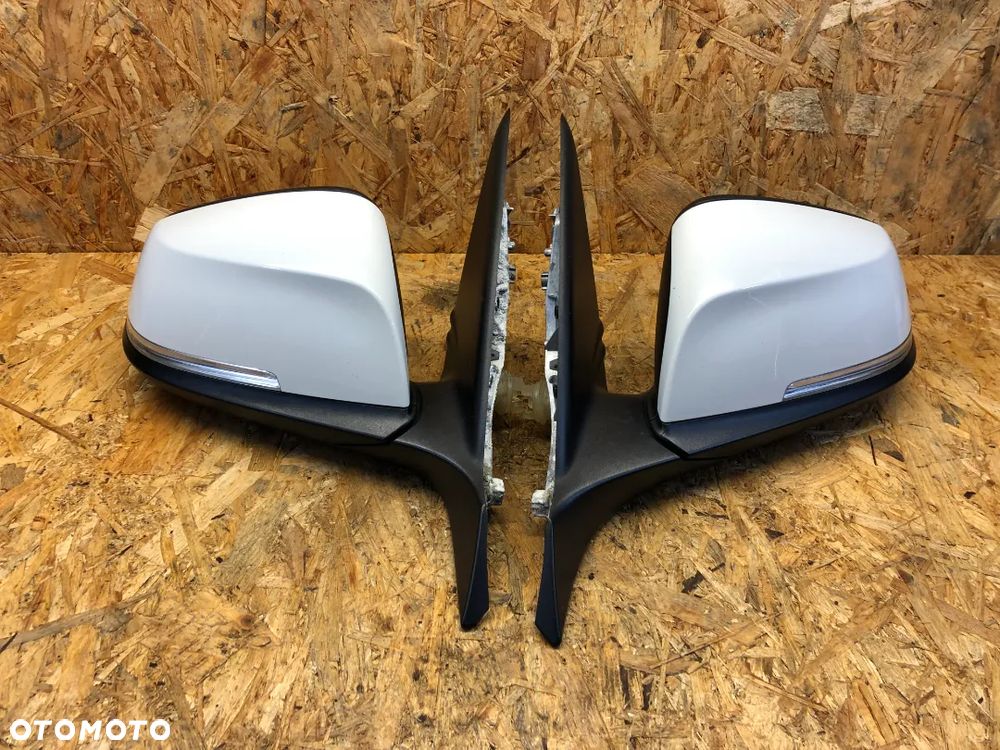 LUSTERKO ZEWNĘTRZNE LEWE PRAWE BMW 1 F20 6PIN