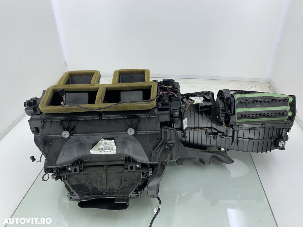Dezmembrez Aeroterma completa pt volan stanga de pe BMW SERIA 3 F30… - 4