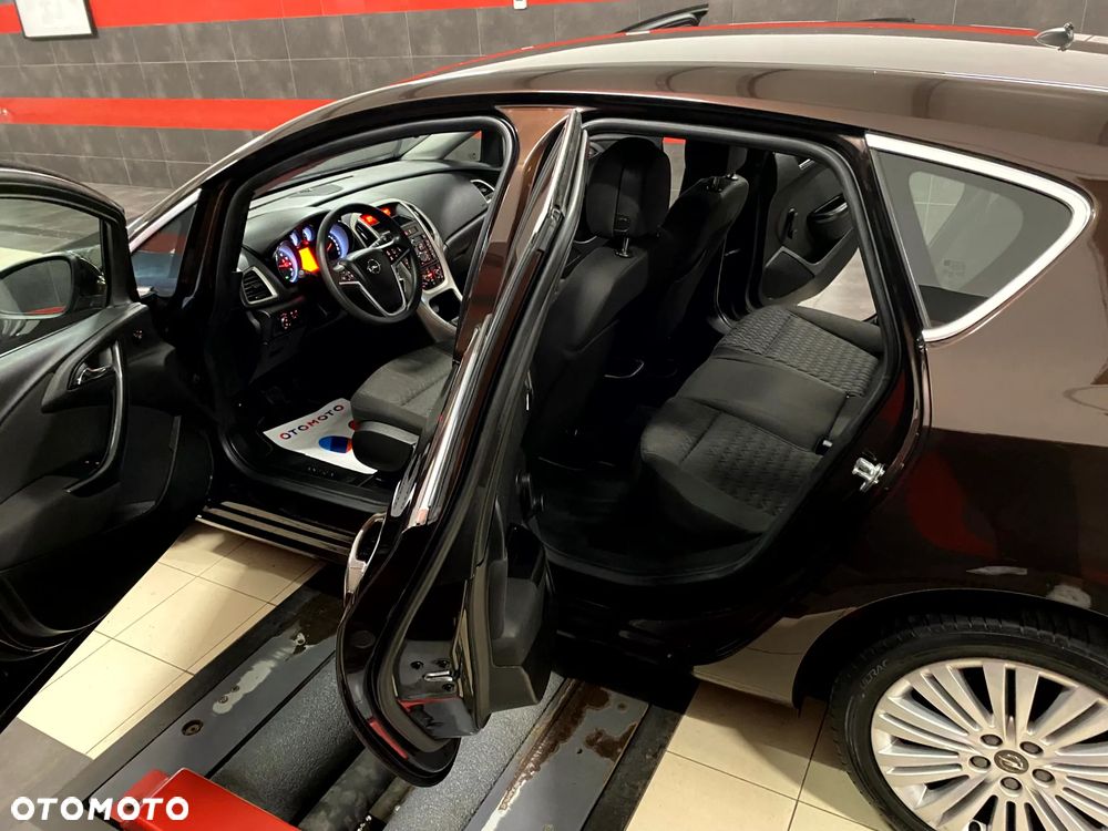 Opel Astra 1.4 ecoFLEX Cosmo - 15