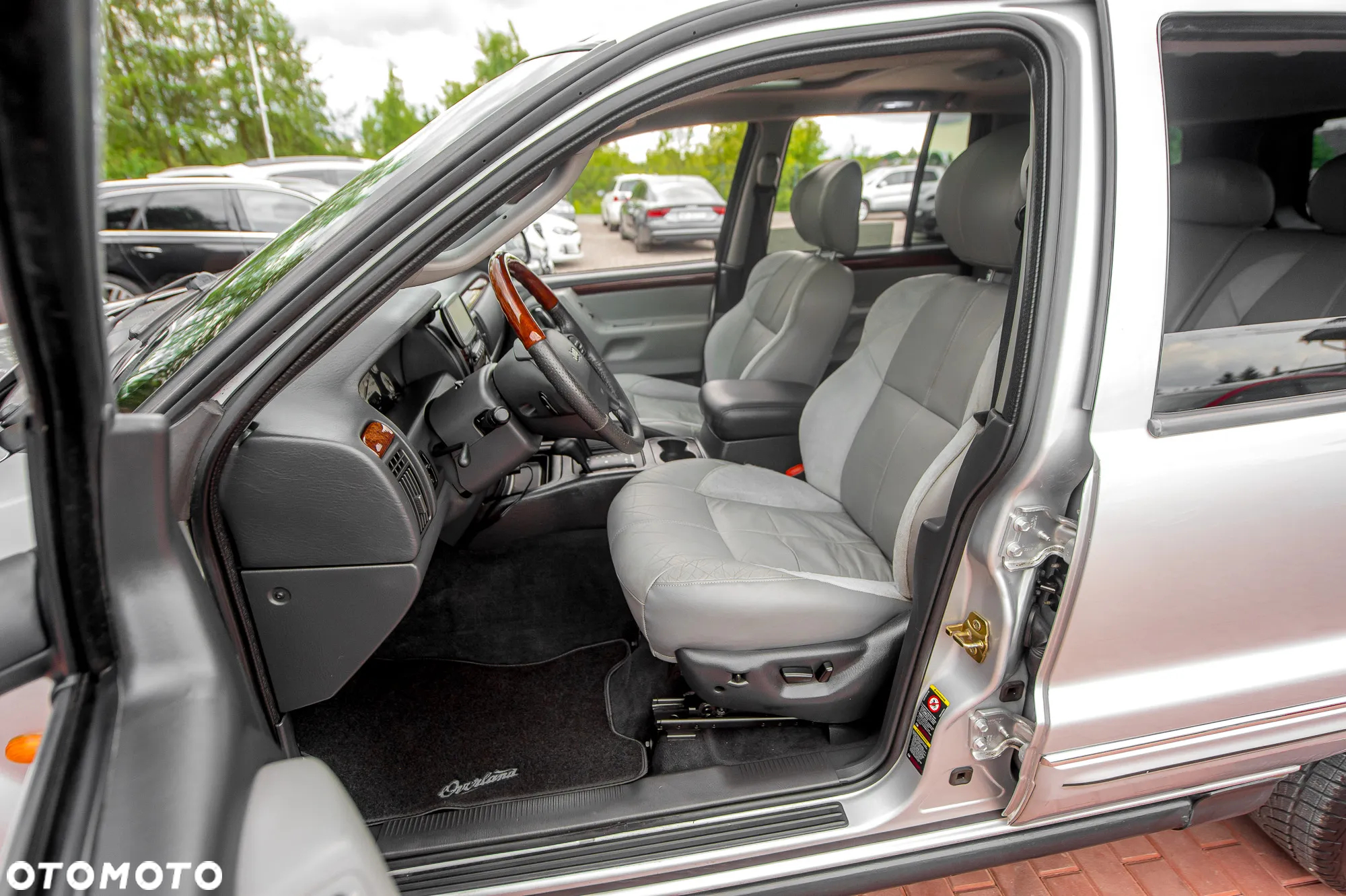 Jeep Grand Cherokee 4.7 Overland - 17