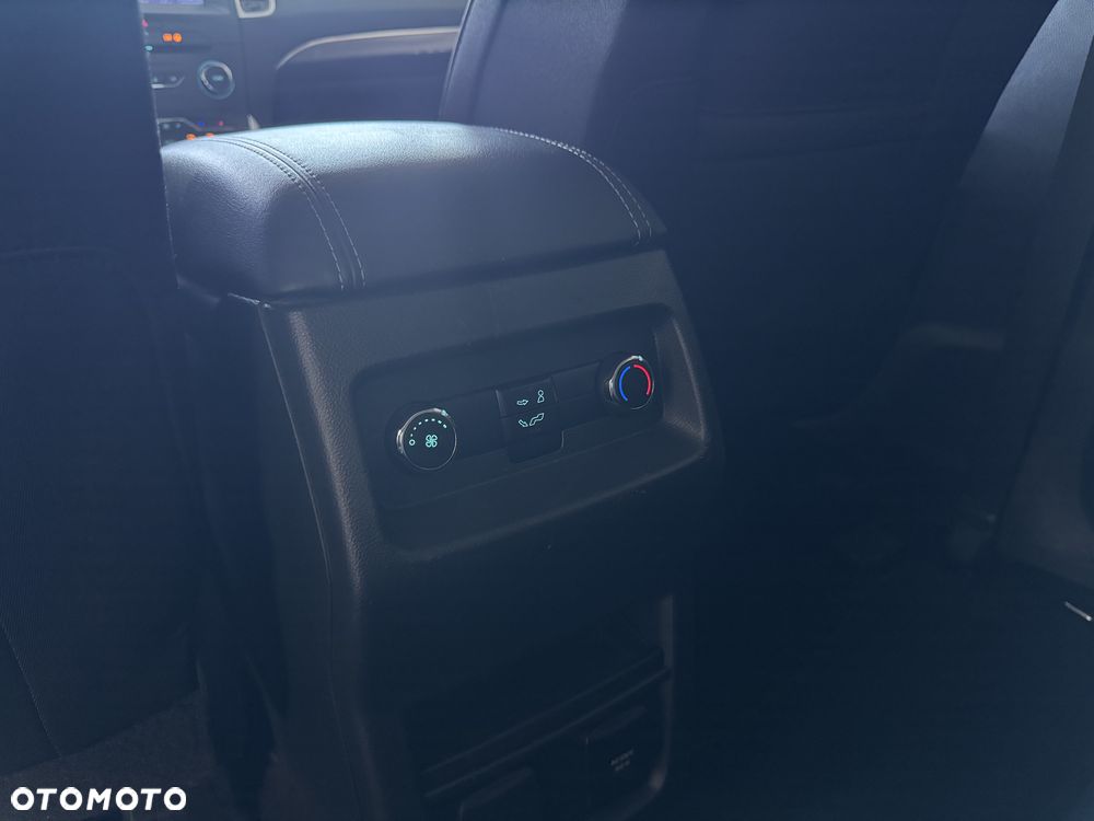 Ford Galaxy 2.0 EcoBlue 4WD Titanium - 33