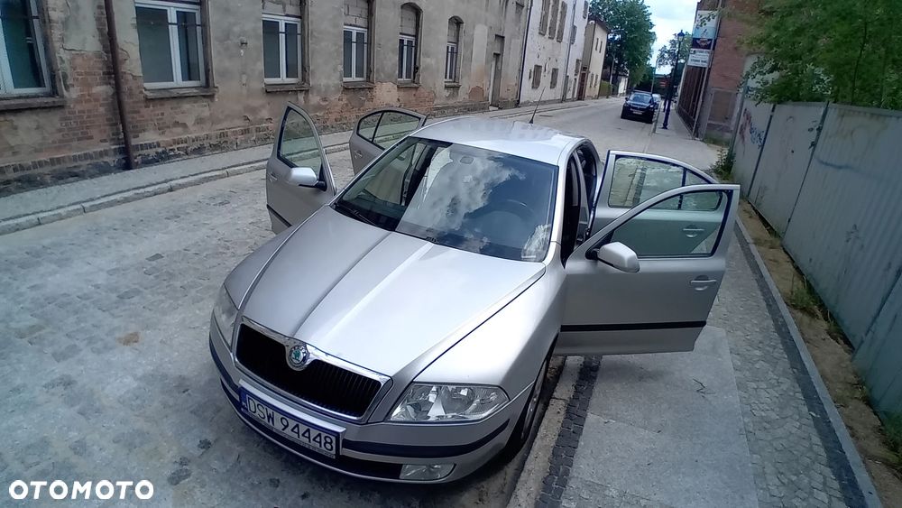 Skoda Octavia 1.6 Ambiente Tiptr - 7