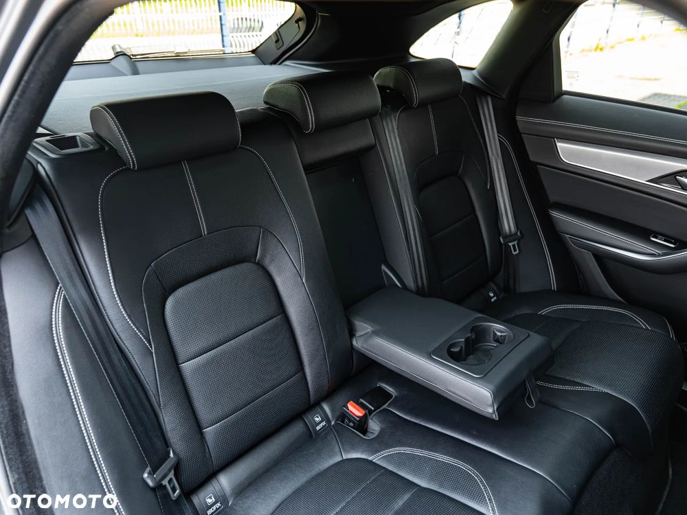 Jaguar F-Pace D200 AWD R-Dynamic S - 27