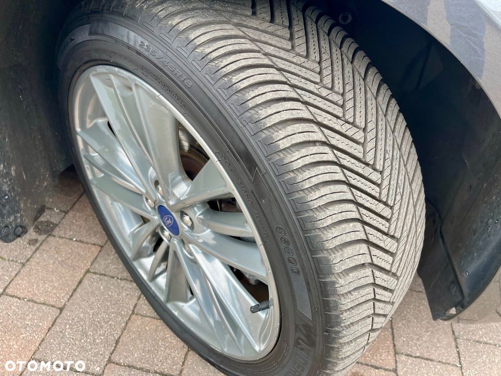 Ford Mondeo - 32