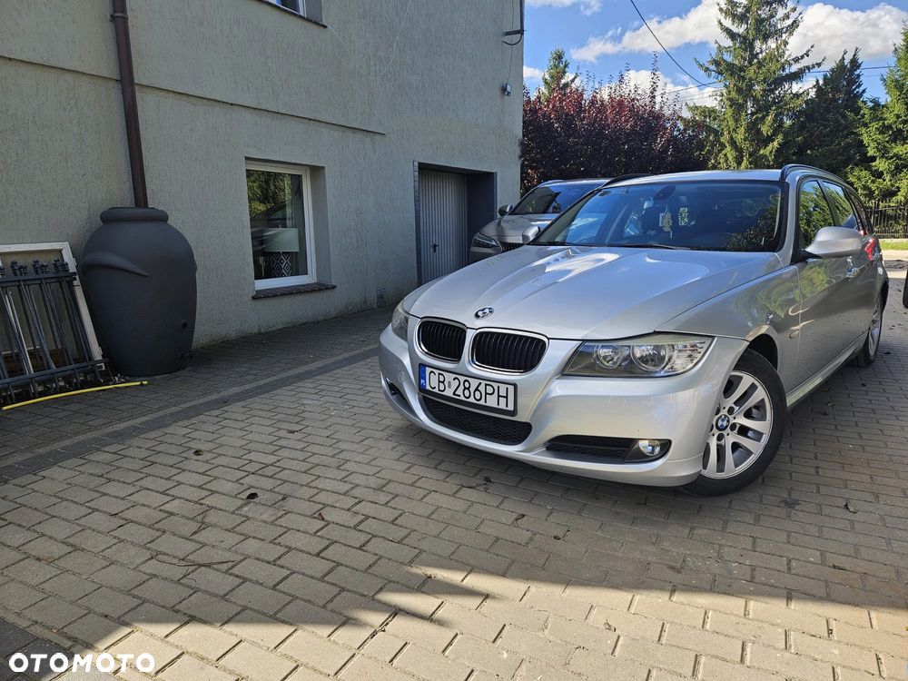 BMW Seria 3 320d DPF Efficient Dynamics Edition - 2