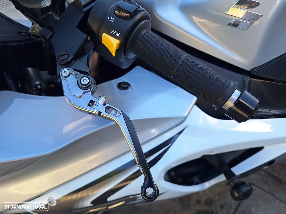 Suzuki GSX-R K8 - 10