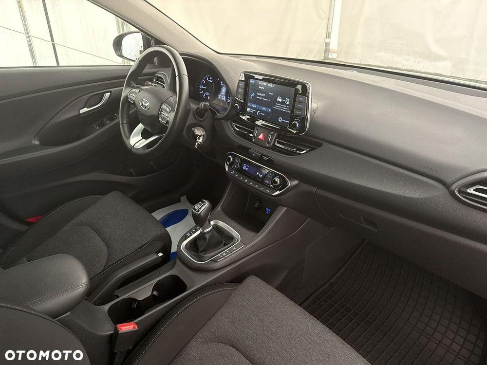 Hyundai i30 - 23