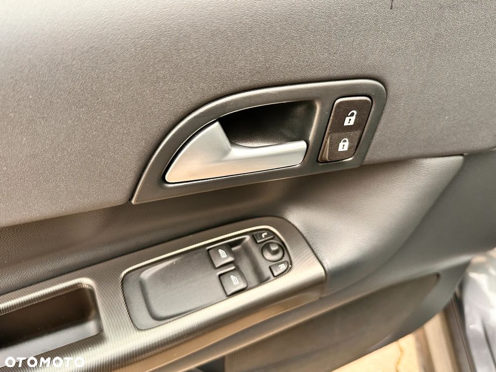 Volvo C30 2.0F R-Design - 18