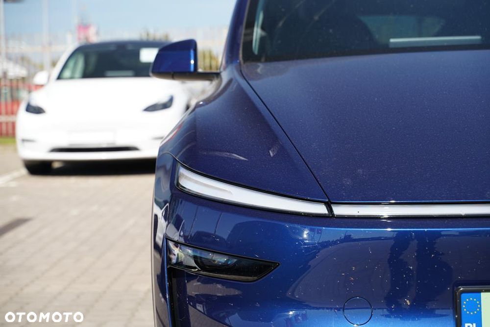 Tesla Y 83.1kWh Long Range RWD - 24