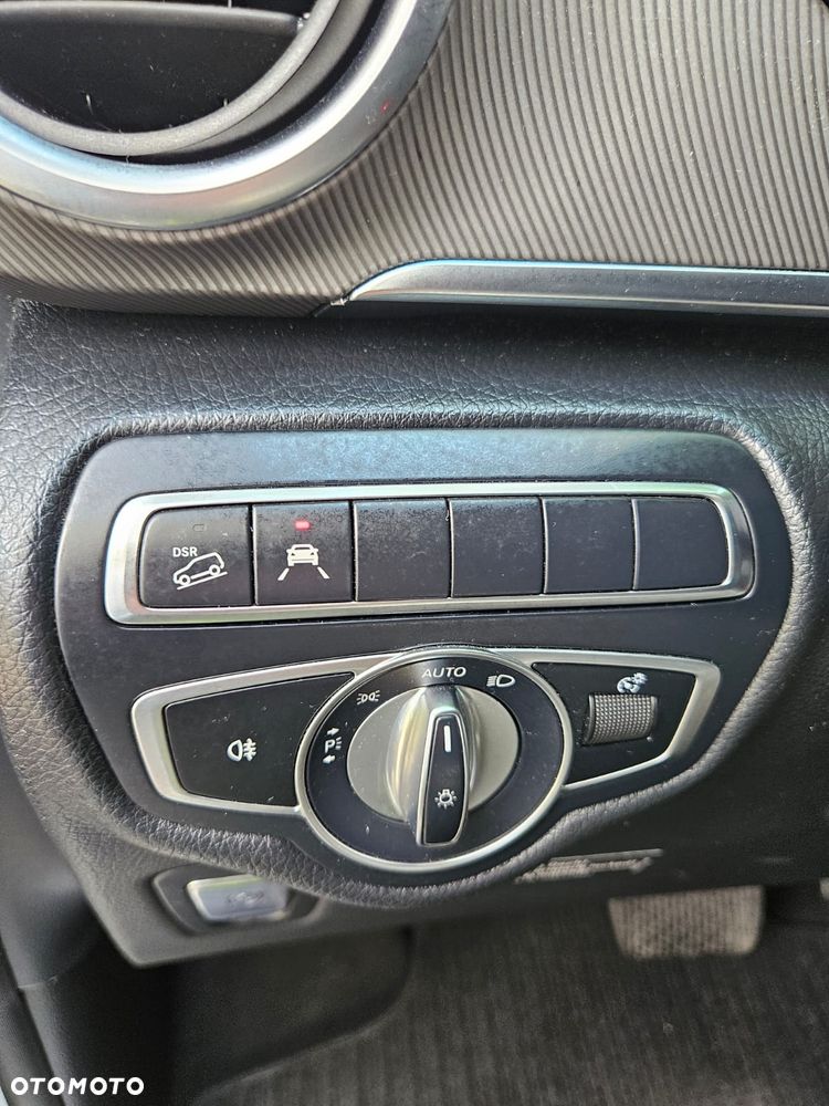 Mercedes-Benz Klasa V 250 (BlueTEC) d extralang 4Matic 7G-TRONIC - 29