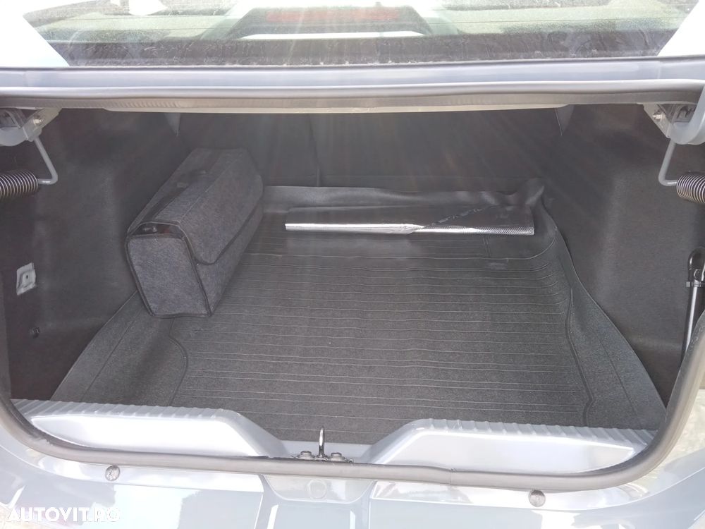 Dacia Logan ECO-G 100 MT6 Expression - 11