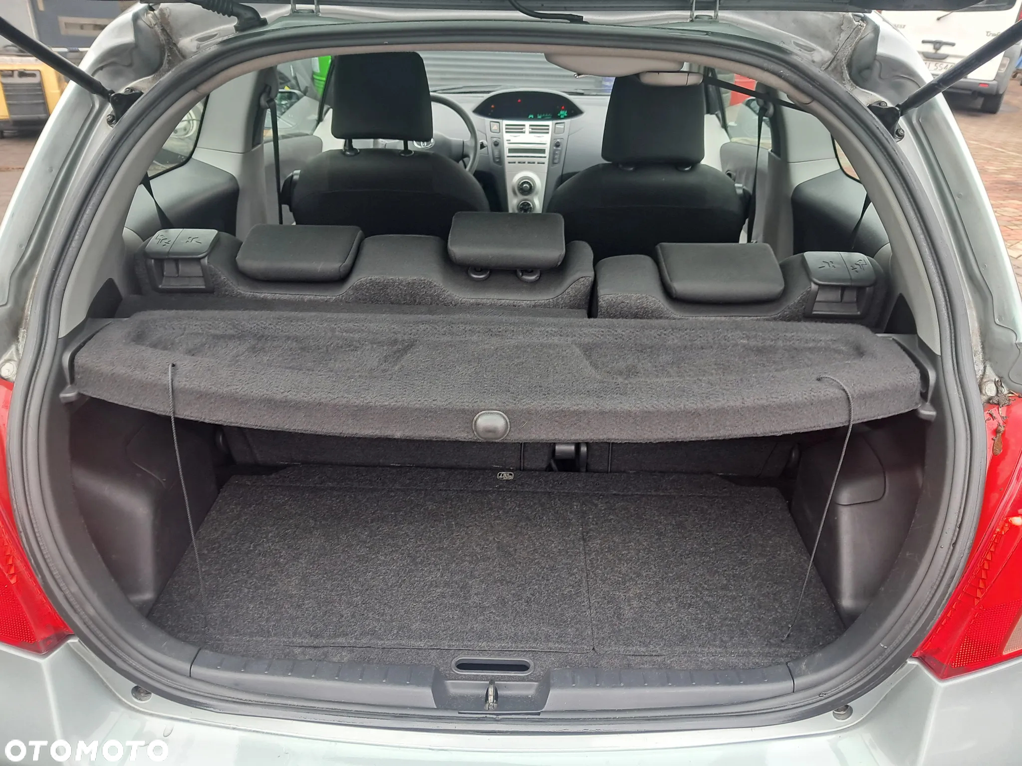 Toyota Yaris 1.0 Luna - 21
