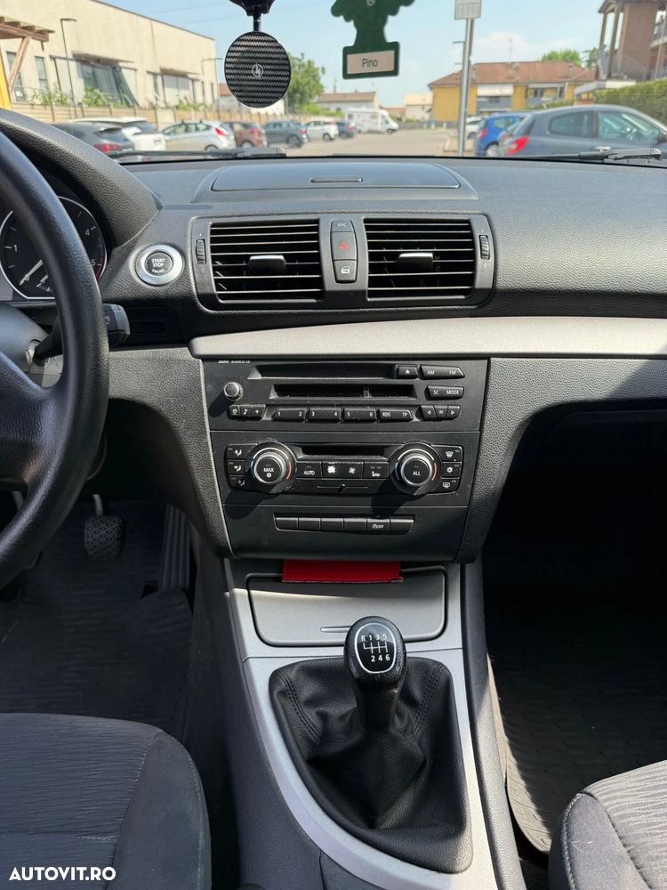 BMW Seria 1 118d - 22