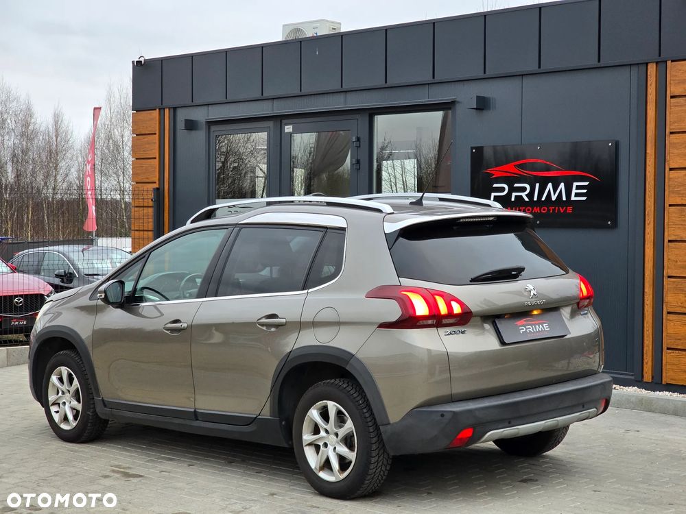 Peugeot 2008 1.2 Pure Tech Allure S&S EAT6 - 11
