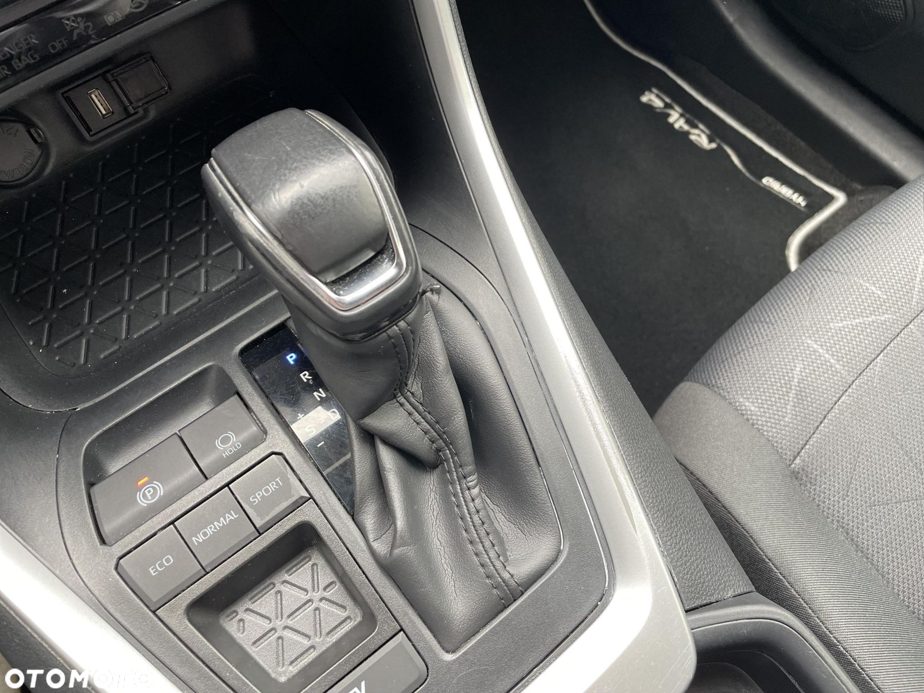 Toyota RAV4 2.5 Hybrid Comfort 4x2 - 15