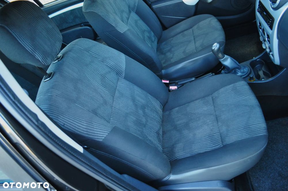 Dacia Sandero 1.2 16V - 23