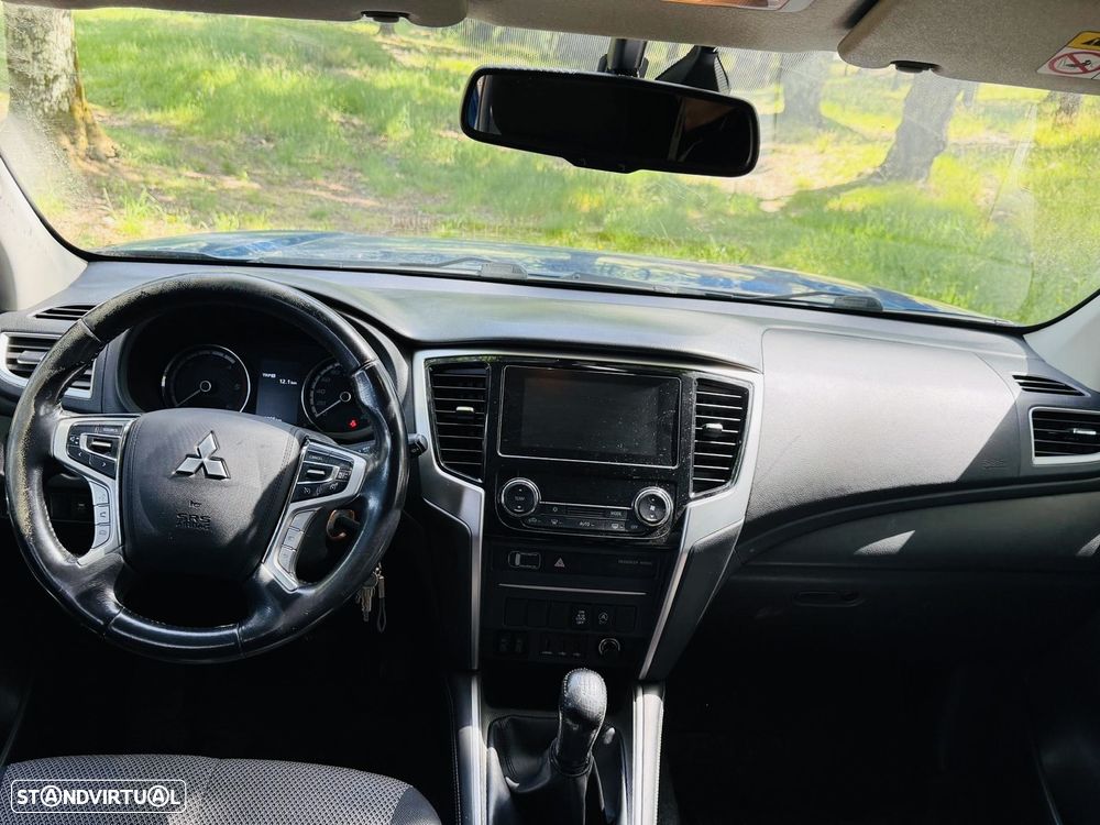 Mitsubishi L200 - 21