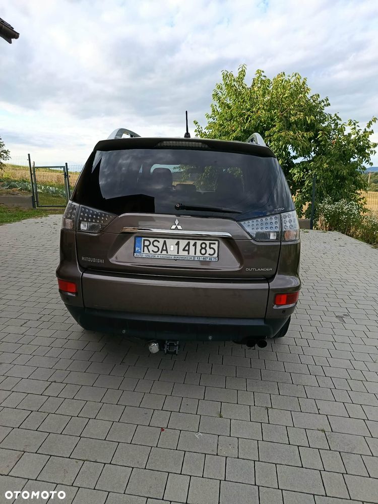 Mitsubishi Outlander 2.0 DID Intense + - 4