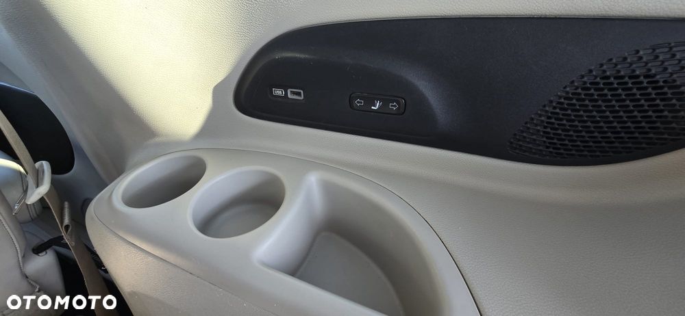 Chrysler Pacifica - 22