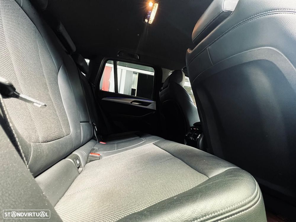 BMW X3 18 d sDrive Auto - 42