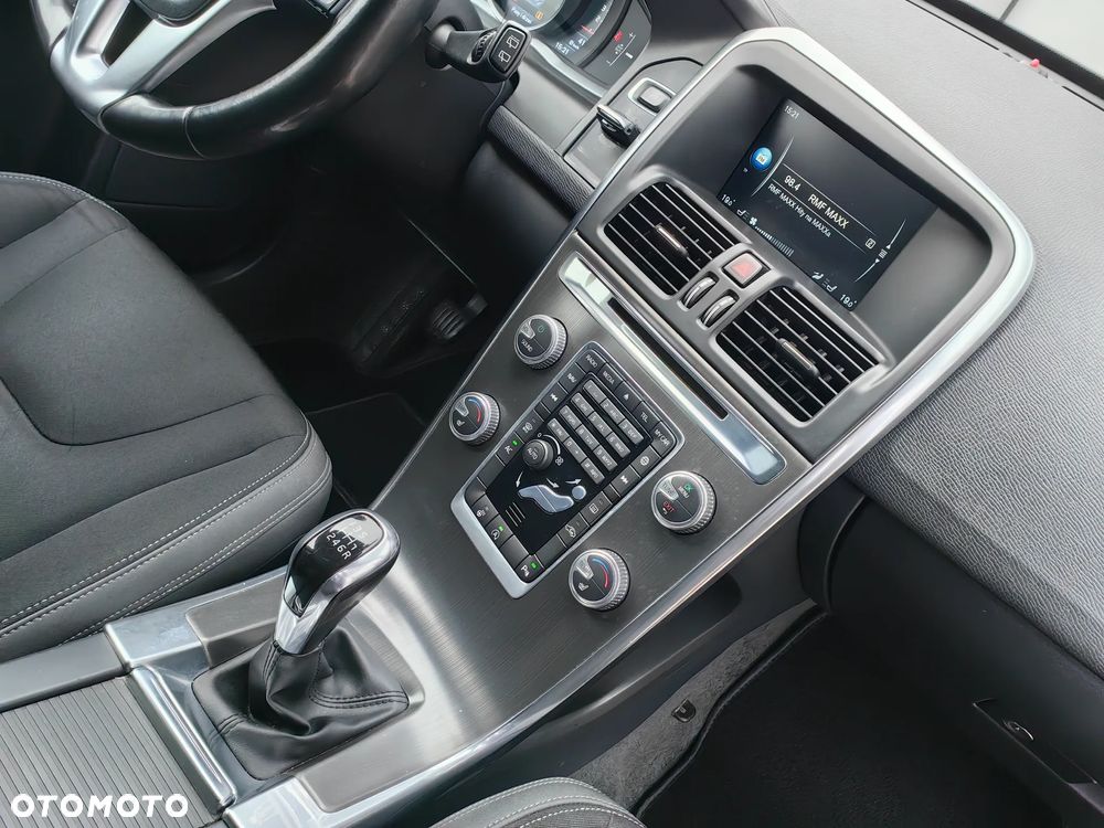 Volvo XC 60 D4 Kinetic - 17