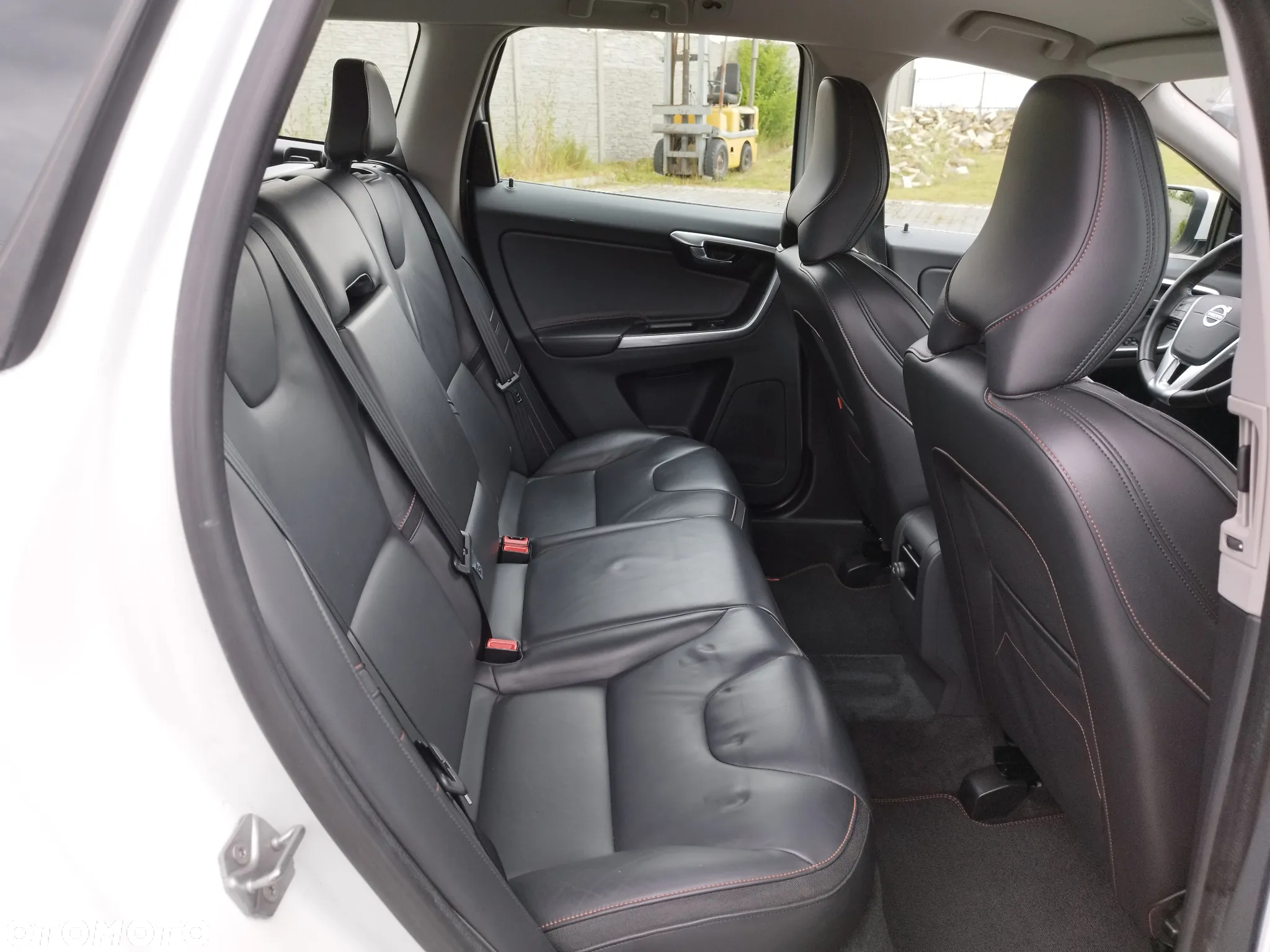 Volvo XC 60 D3 Drive-E Ocean Race - 22