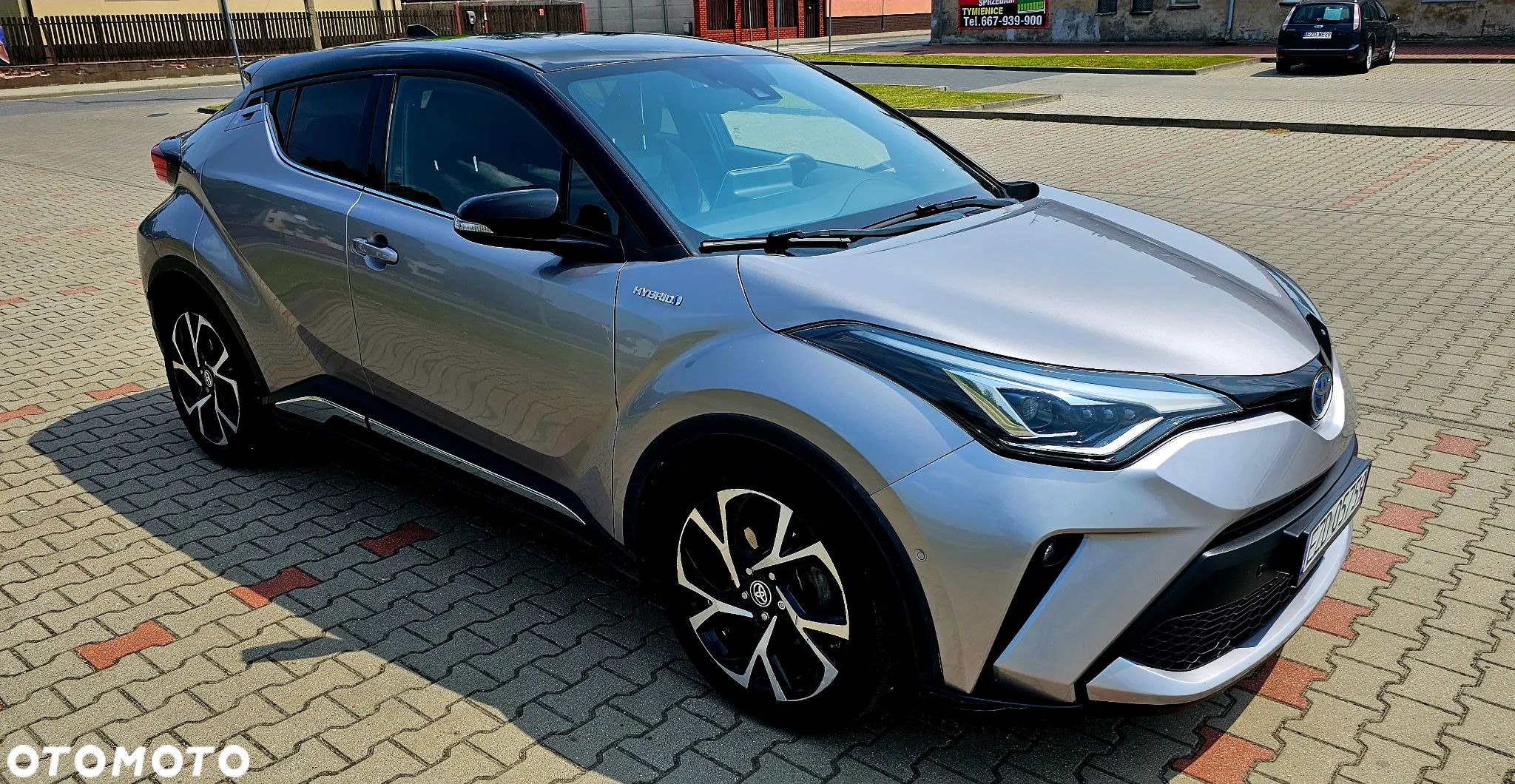 Toyota C-HR 2.0 Hybrid Black Edition - 1