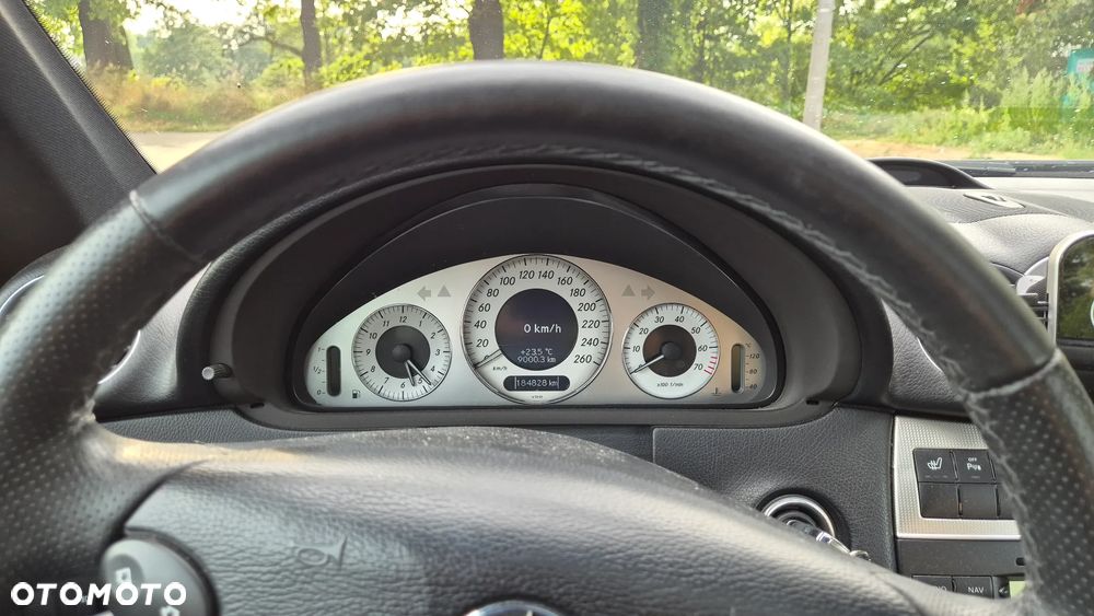 Mercedes-Benz CLK - 12