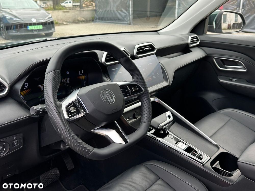 MG ZS 1.5 HEV+ Exclusive - 11