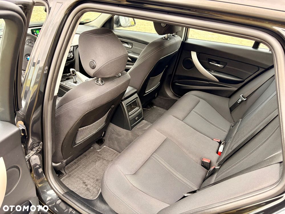 BMW Seria 3 320d Touring xDrive Advantage - 7