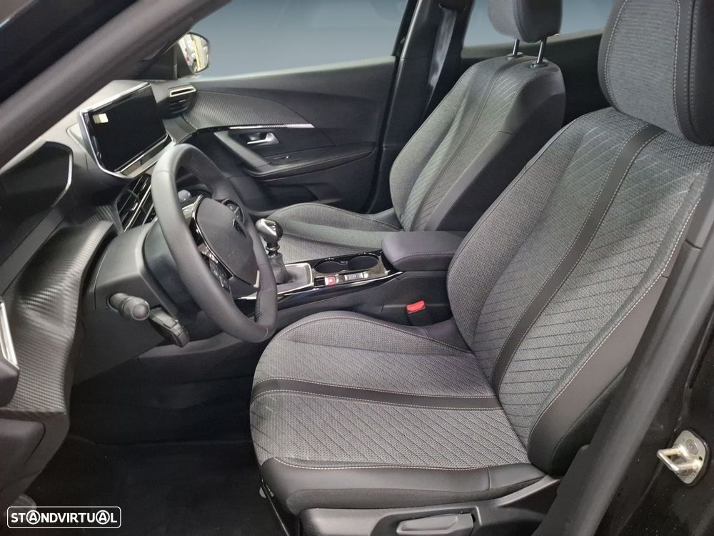 Peugeot 2008 1.2 PureTech Allure - 11