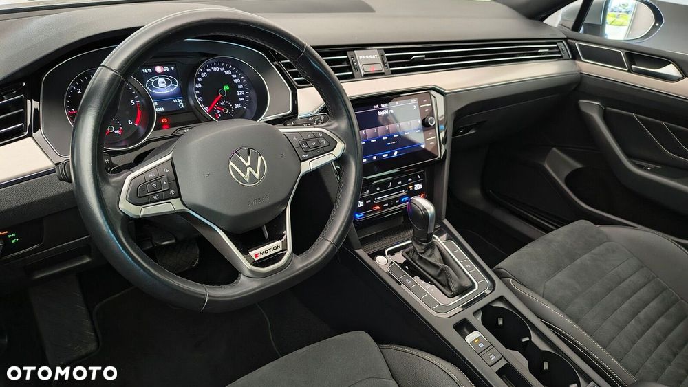 Volkswagen Passat Variant - 37