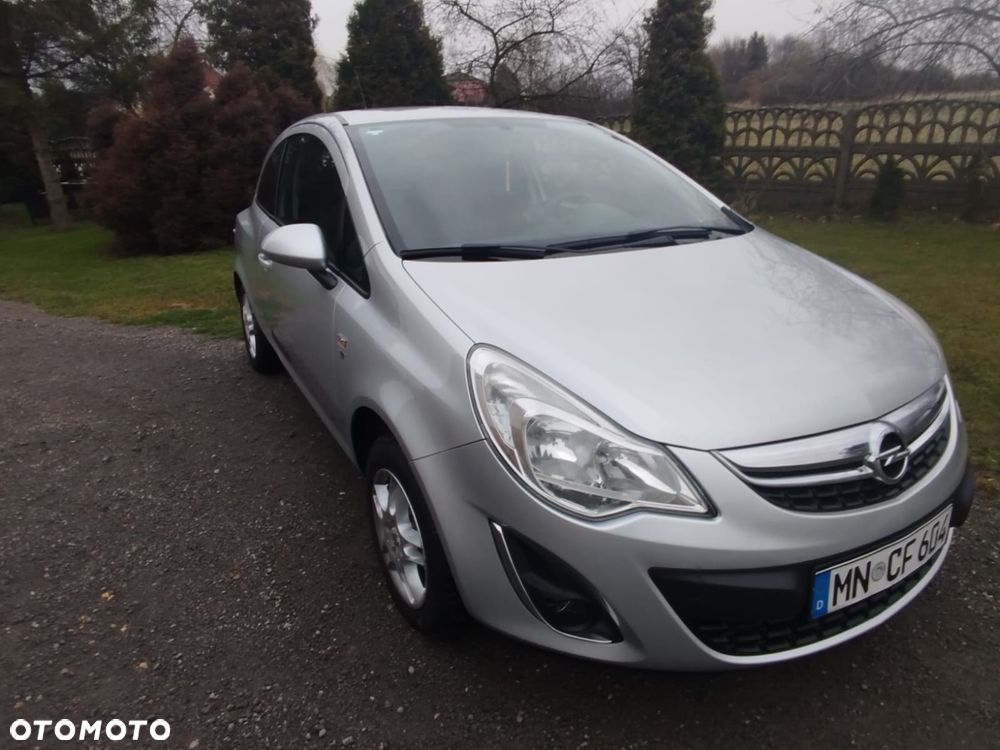 Opel Corsa 1.4 16V 150 Jahre - 6