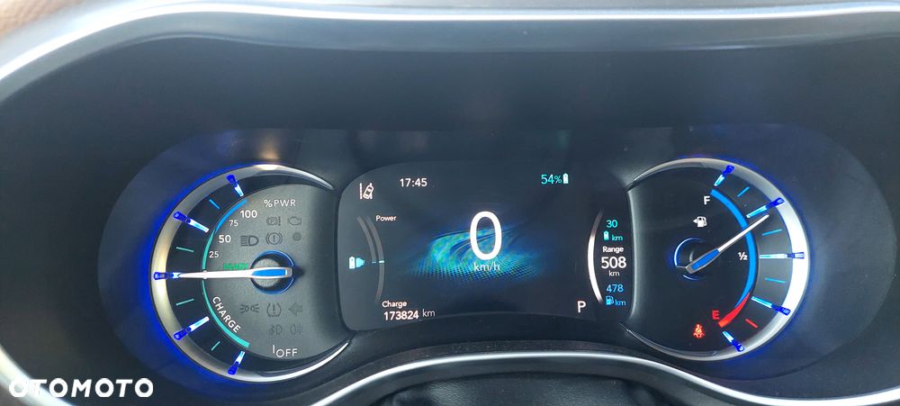 Chrysler Pacifica - 18