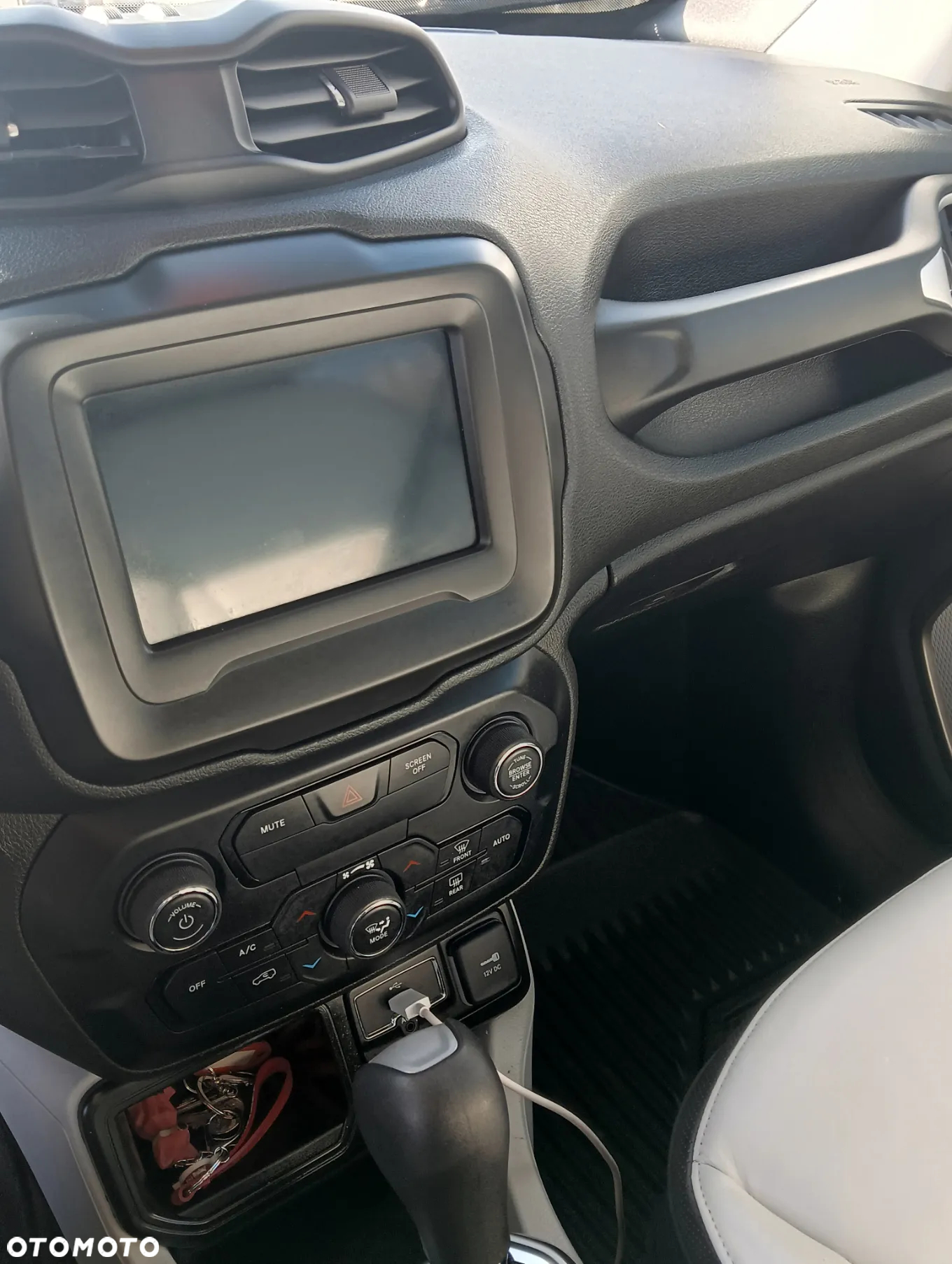 Jeep Renegade - 8