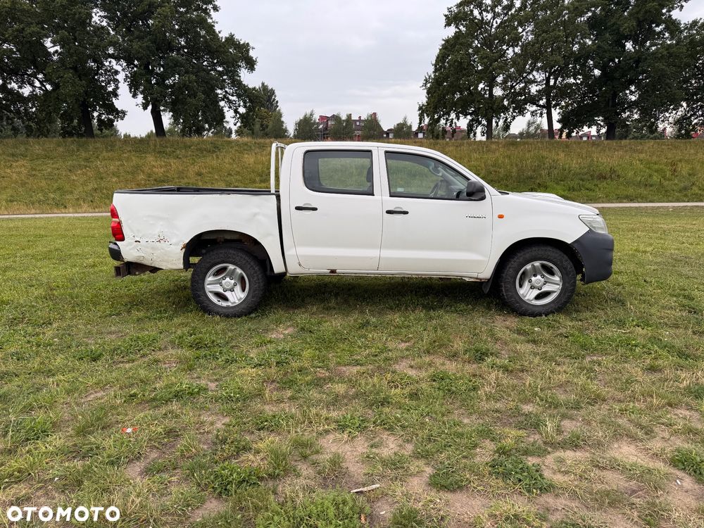Toyota Hilux 4x4 Double Cab - 11
