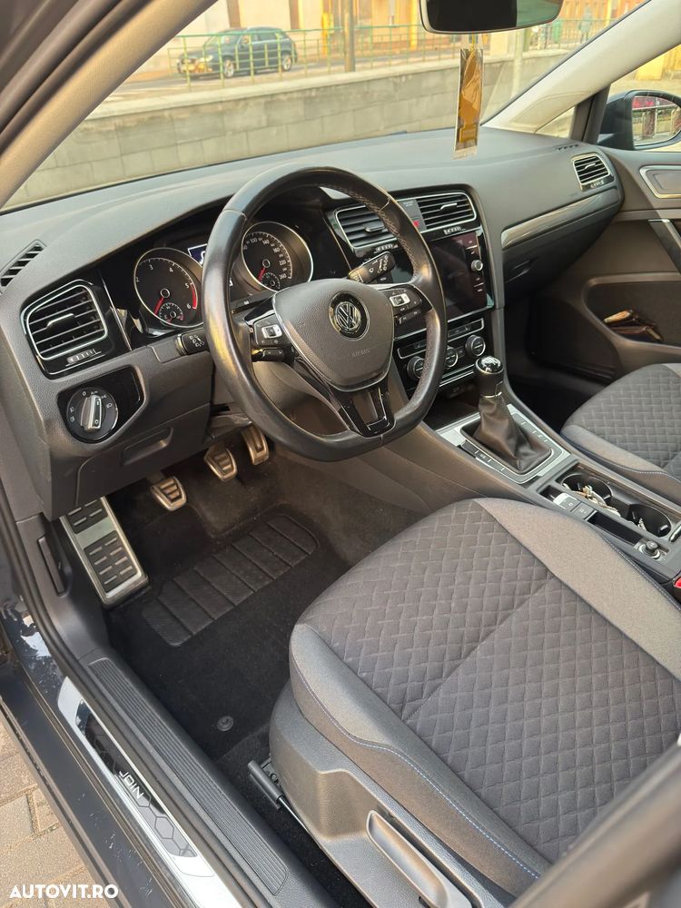Volkswagen Golf - 19