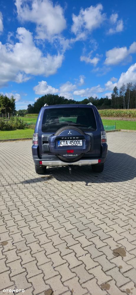 Mitsubishi Pajero - 4