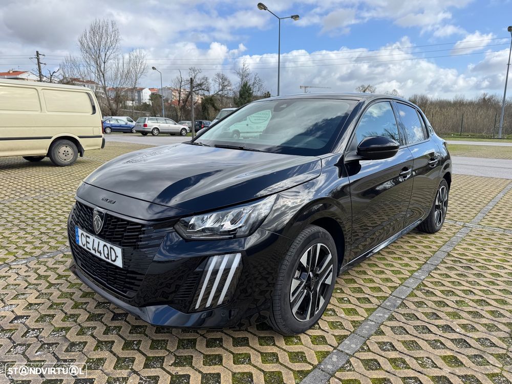 Peugeot e-208 Allure - 5