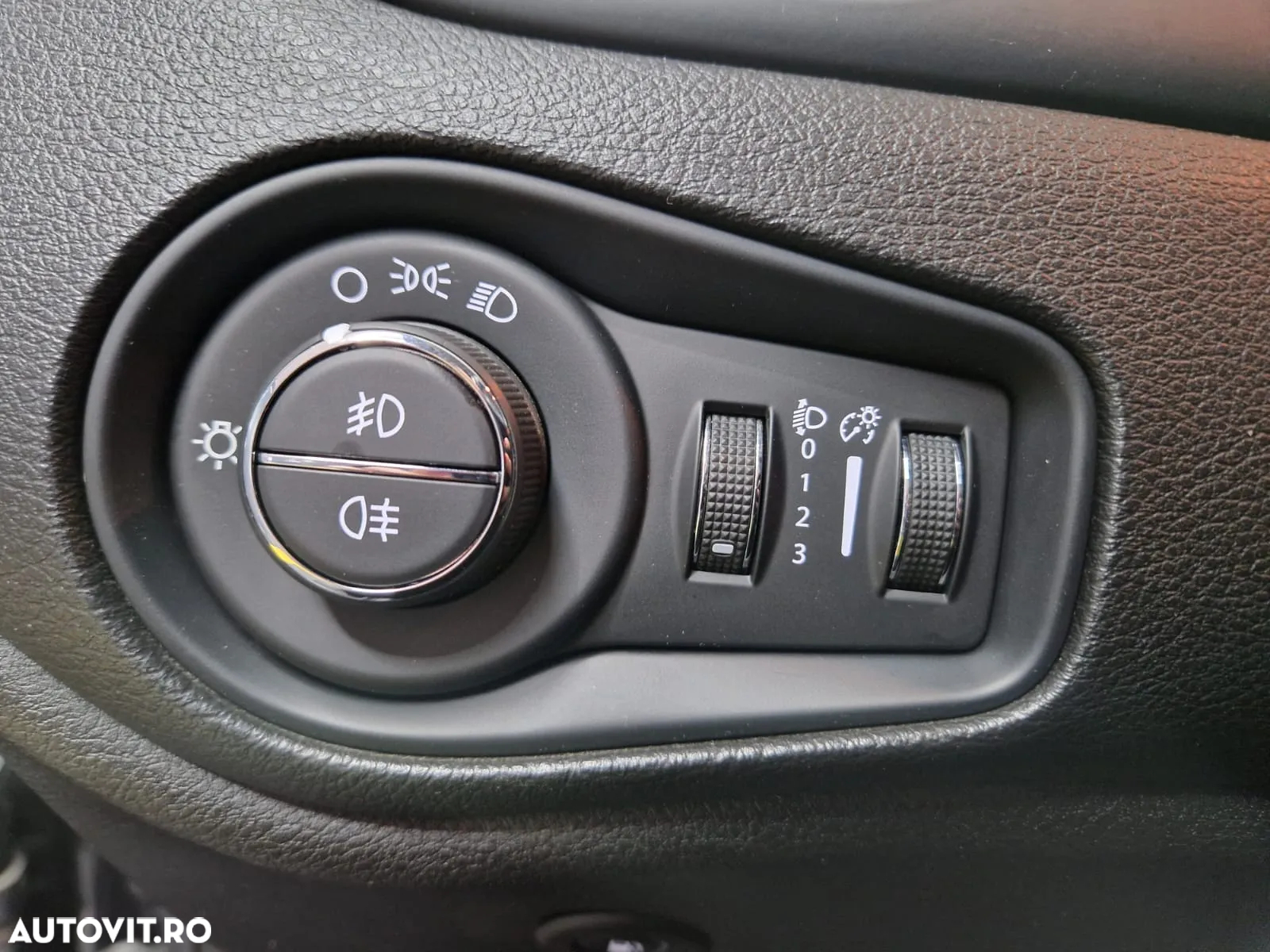 Jeep Renegade 1.3T 4xe AT6 PHEV Limited - 10