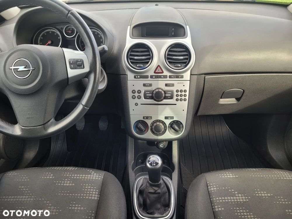 Opel Corsa 1.4 16V Satellite - 21